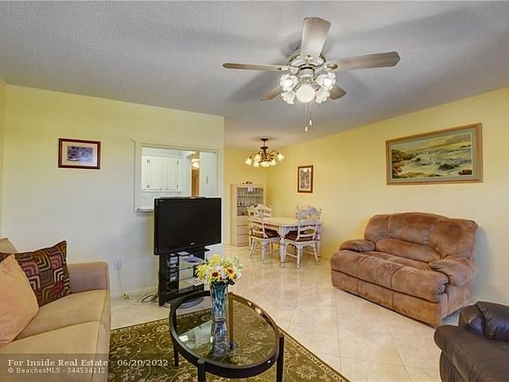 2nd image of 66 Cambridge Rd E #66-C