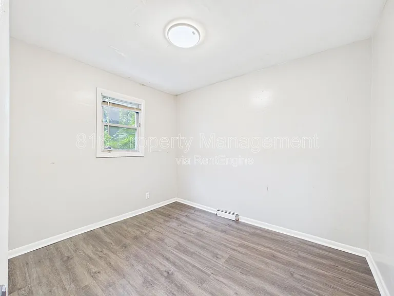 8028 Montgall Ave — Photo 13