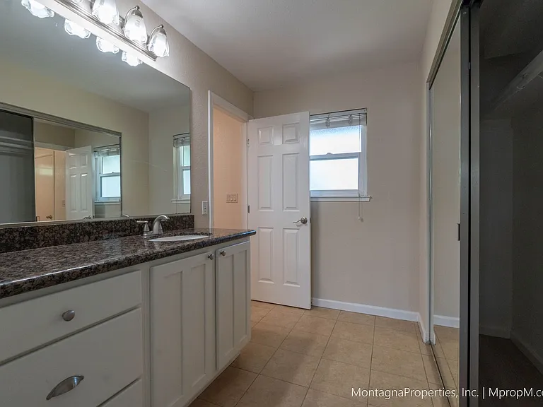 1461 Main St #1 — Photo 19