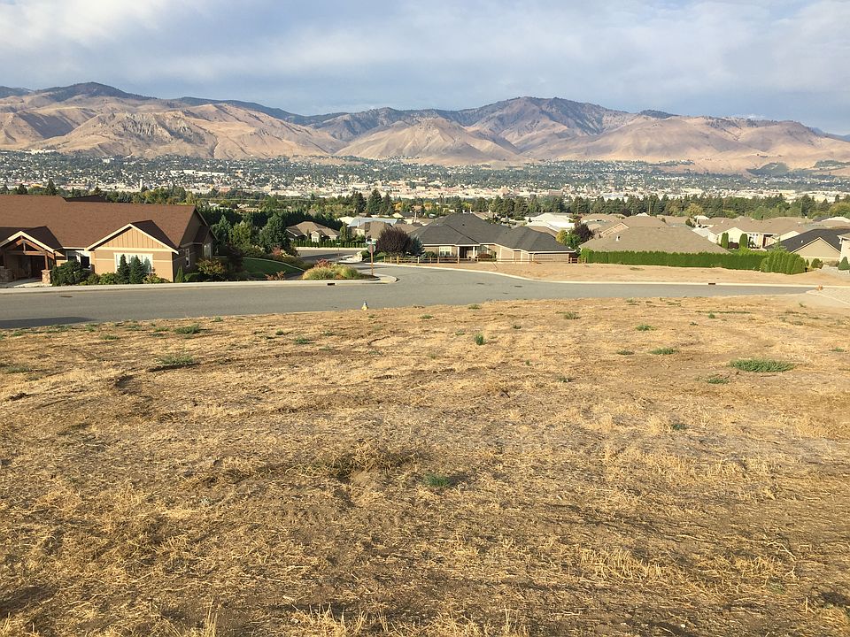 1st image of 861 Briarwood Dr