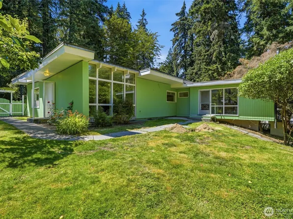 17056 26th Avenue NE, Lake Forest Park, WA 98155