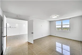 6770 Indian Creek Dr #70 — Photo 14