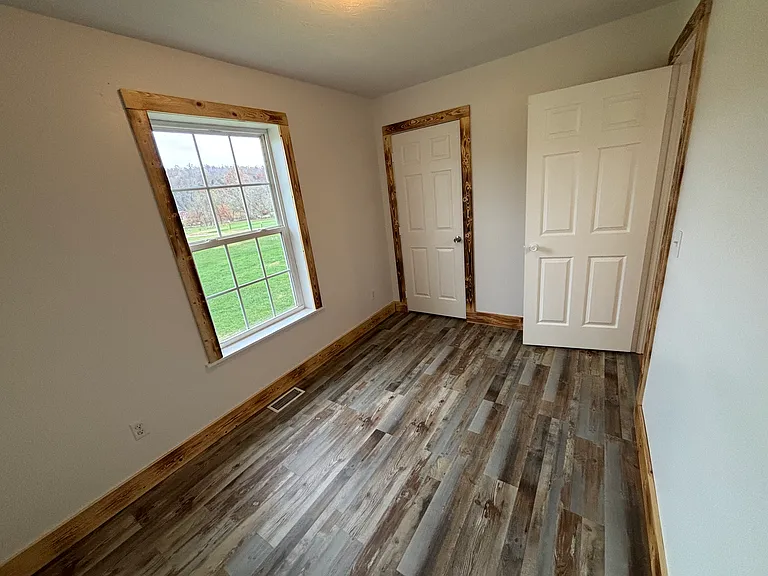 1549 Blaze Valley Rd — Photo 8
