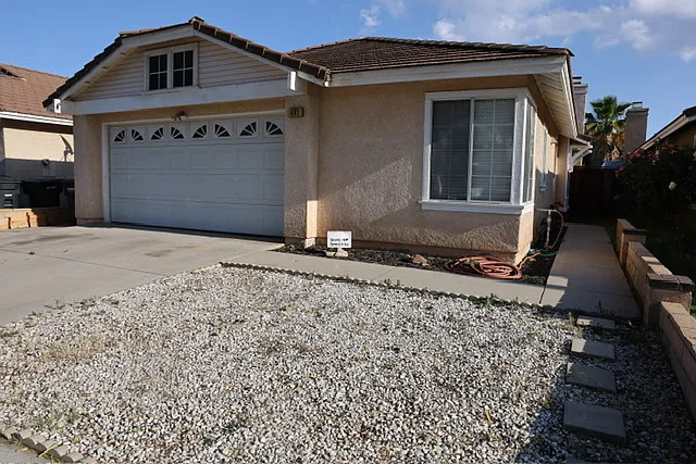 481 Lassa Way — Photo 2
