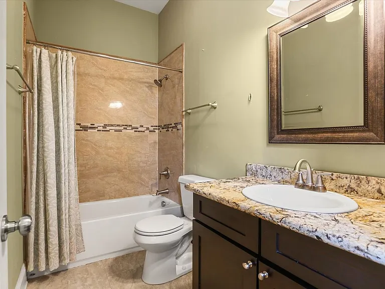 523 S Hennessey St — Photo 13