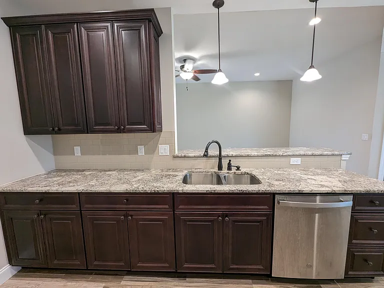 947 Kenzie Ln — Photo 8