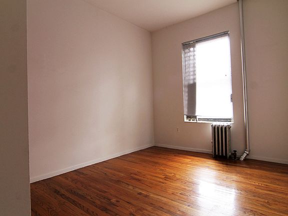 3rd image of 765 Grand St #5BB