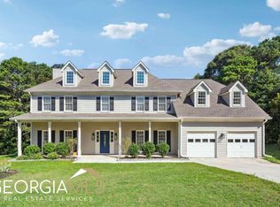 1035 Pebble Bend Dr, Grayson, GA