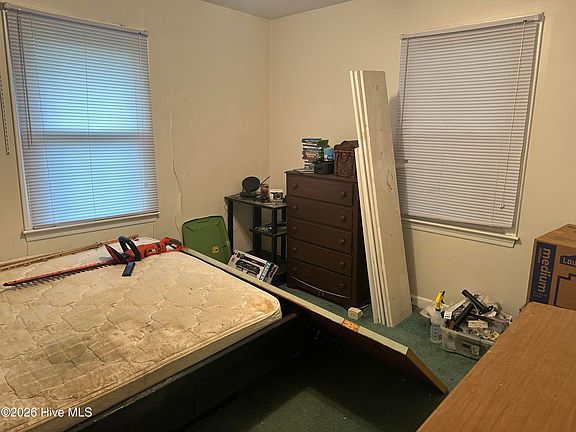 5th image of 309 W College Street