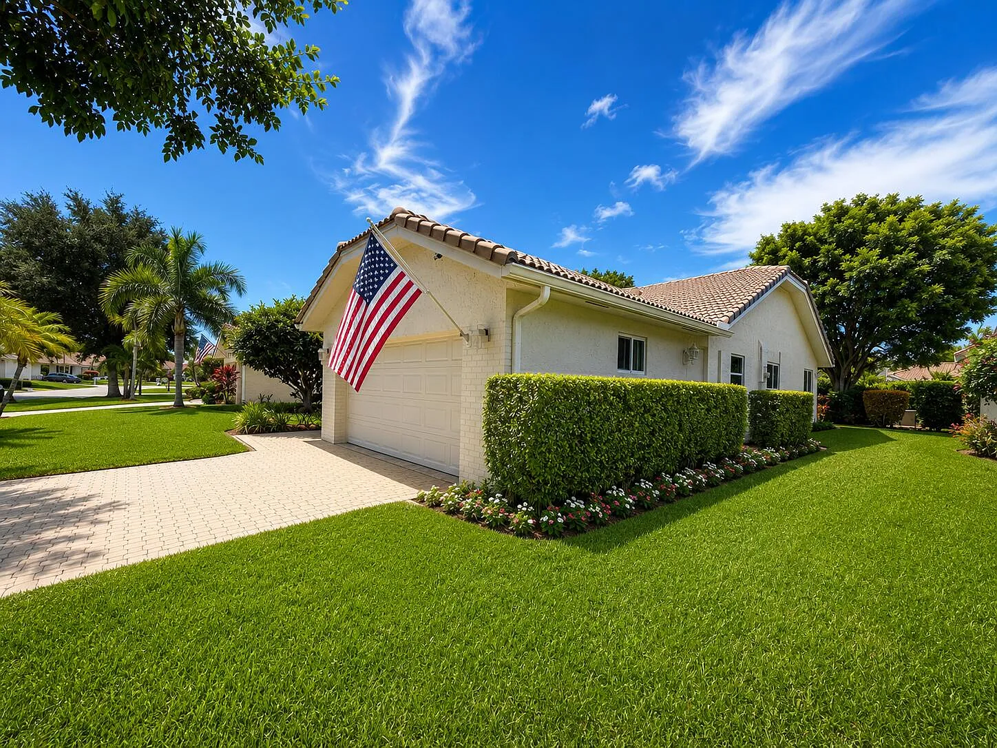 2 bed, 2.0 bath, 1814 sqft, $4,800 — Photo 3