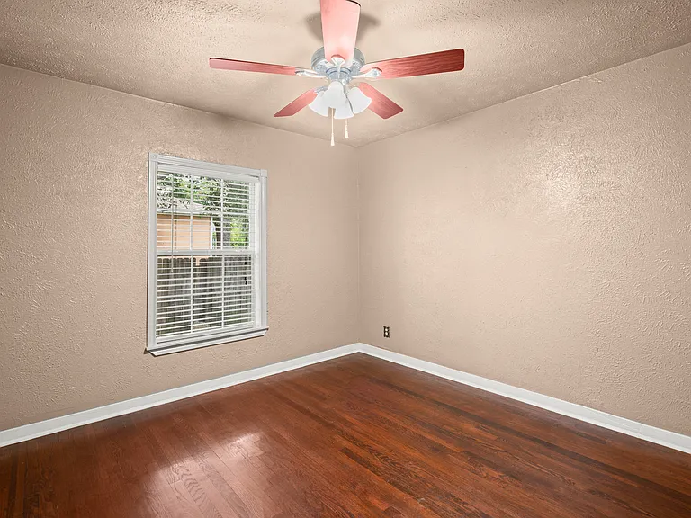 5712 Avenue D — Photo 18