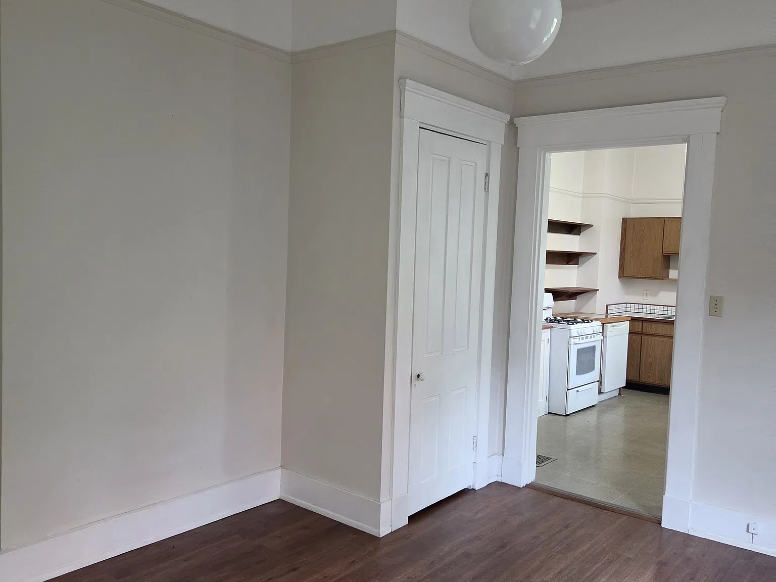 1 bed, 800 sqft, $850 — Photo 3
