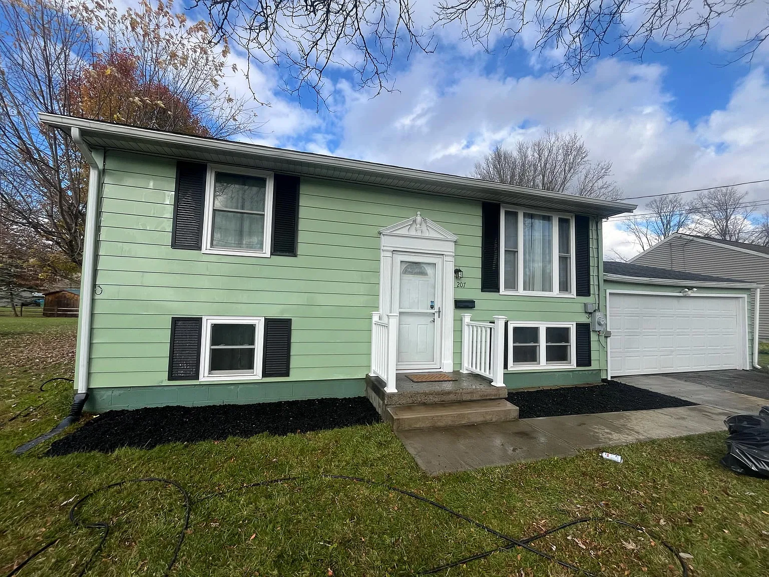 4 bed, 1550 sqft, $2,000 — Photo 1