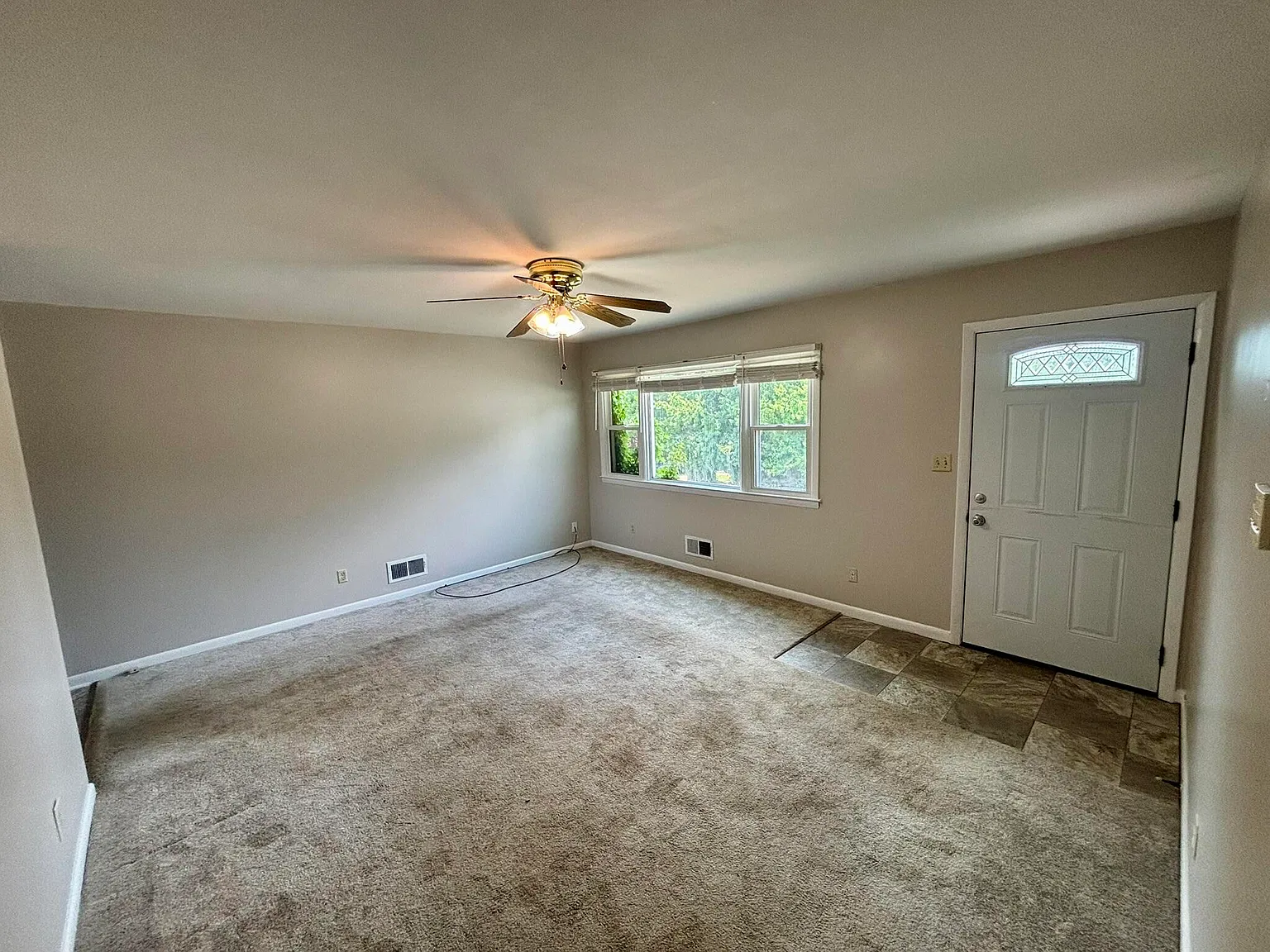 4 bed, 2.0 bath, 1579 sqft, $1,700 — Photo 4