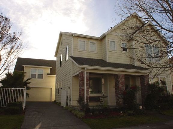 2nd image of 389 Dove Ln