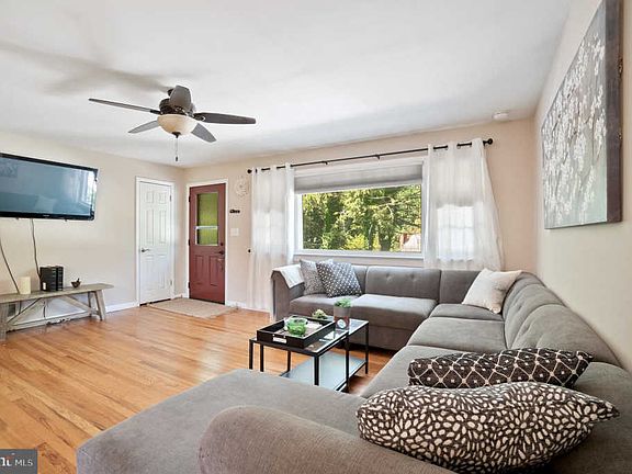 5th image of 1518 Delmont Ave