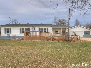 8935 21 Mile Rd NE, Sand Lake, MI 49343