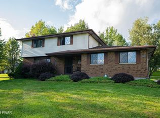 132 Murnin Rd, Lake Ariel, PA 18436