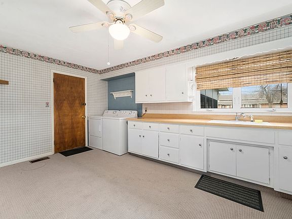 4th image of 2914 W Brook Dr