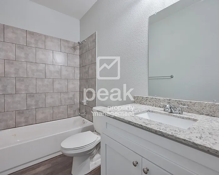 2034 Brookes St — Photo 12
