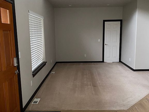 5th image of 2229 Shay Rd