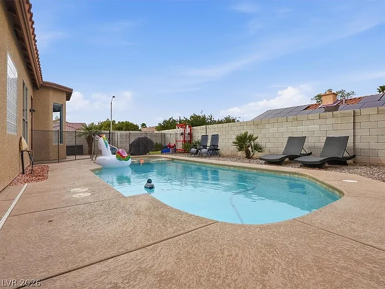 1562 Harwood Ave — Photo 41