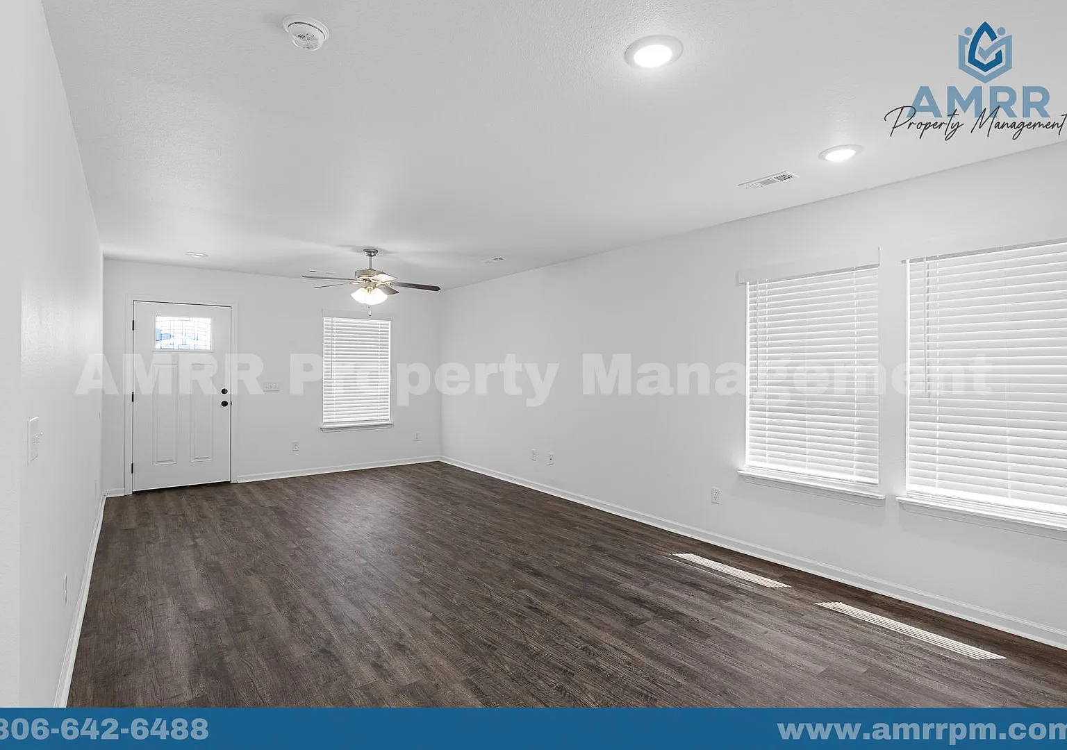 New 3 Bedroom Townhome! — Photo 4