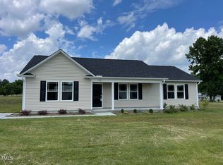 32 Perkins Ave, Selma, NC 27576