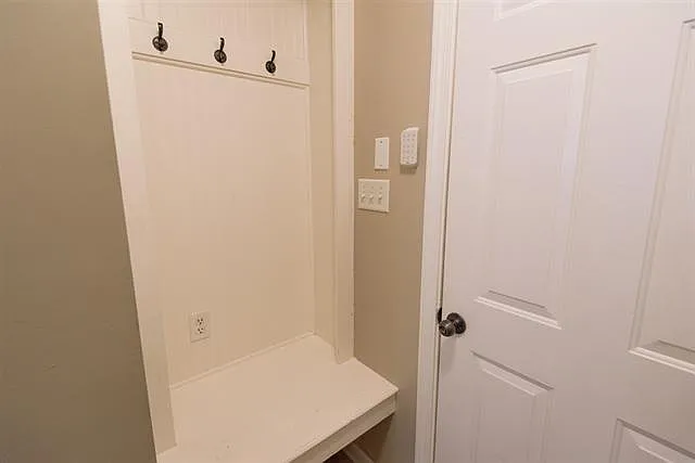 915 Carina Pass — Photo 5