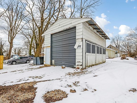 5th image of 233 N 13th St #233