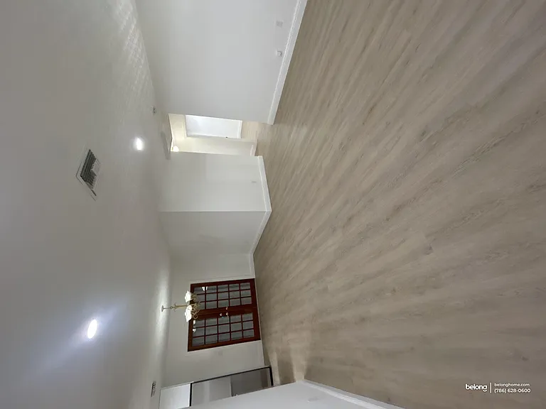 3050 NE 9th Ter #SINGLE FAMILY — Photo 14