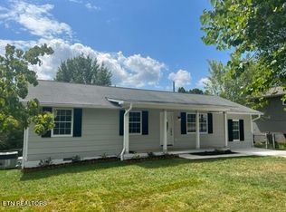 103 Tracy Ln, Oak Ridge, TN 37830