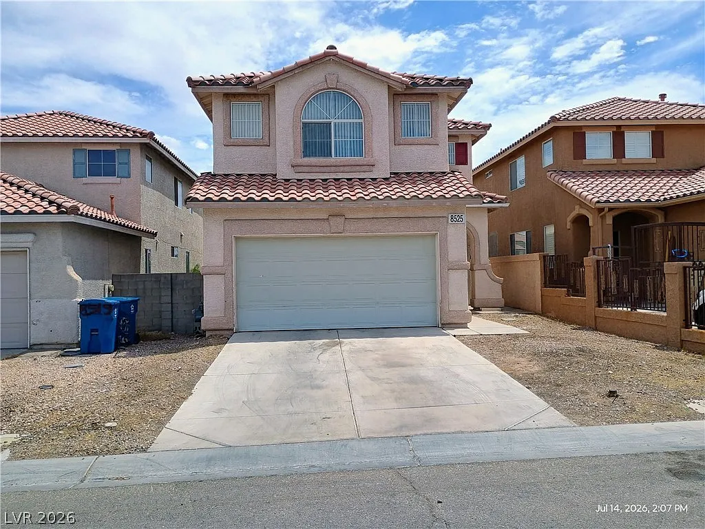 4 bed, 3.0 bath, 2017 sqft, $2,046 — Photo 1