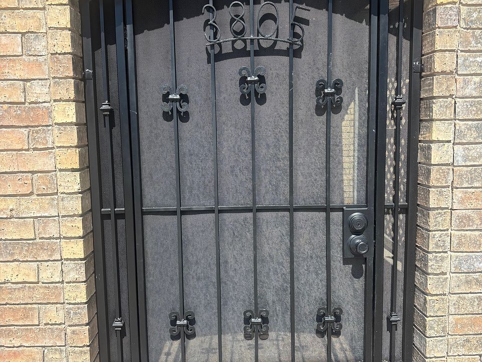 3805 S. 6th Street, McAllen, TX 78501
entrance to townhouse.