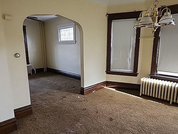 2nd image of 750 Charles Ave