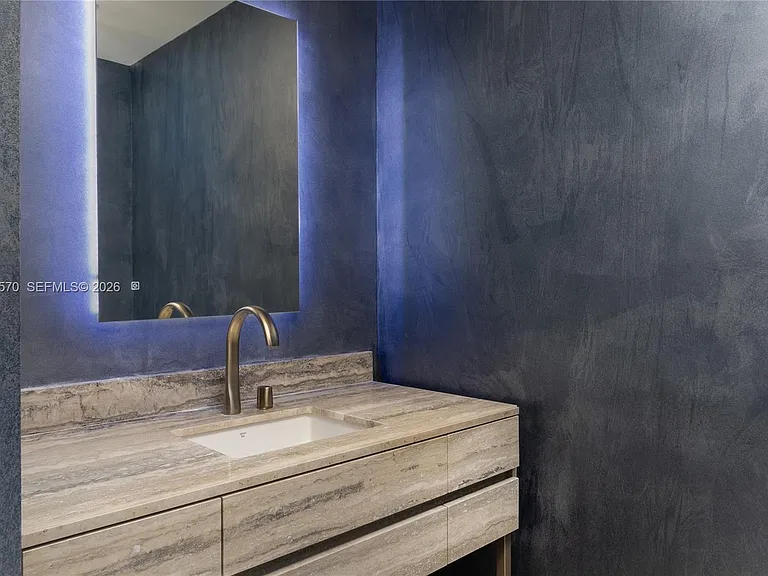 18975 Collins Ave #504 — Photo 18
