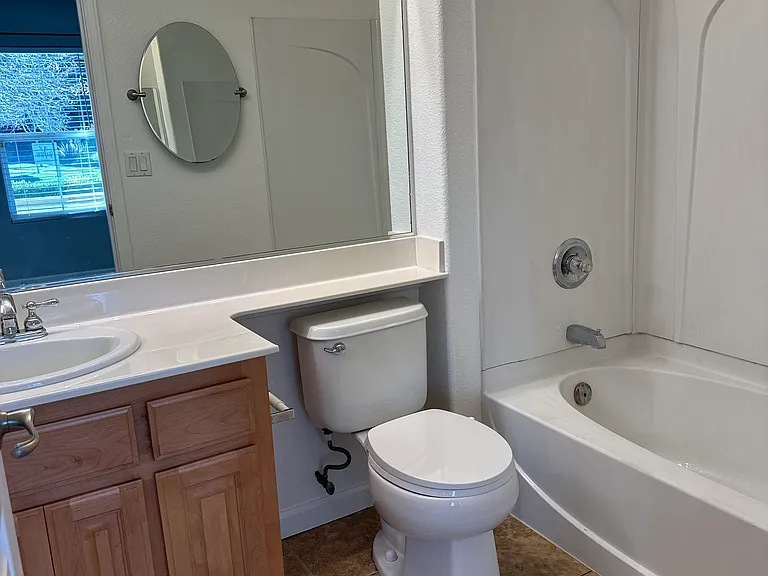 1027 Santa Rosa Ct — Photo 13