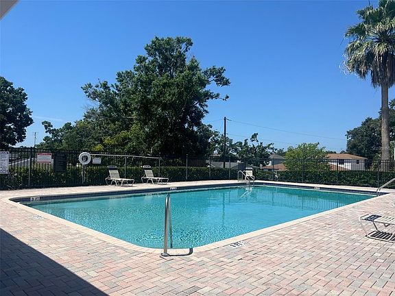 3rd image of 4617 Ashburn Square Dr