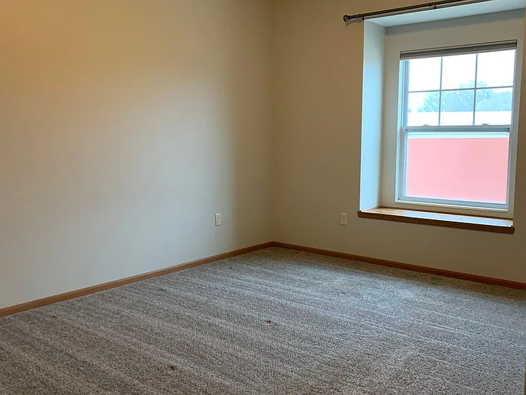 1085 Reimer Rd — Photo 15