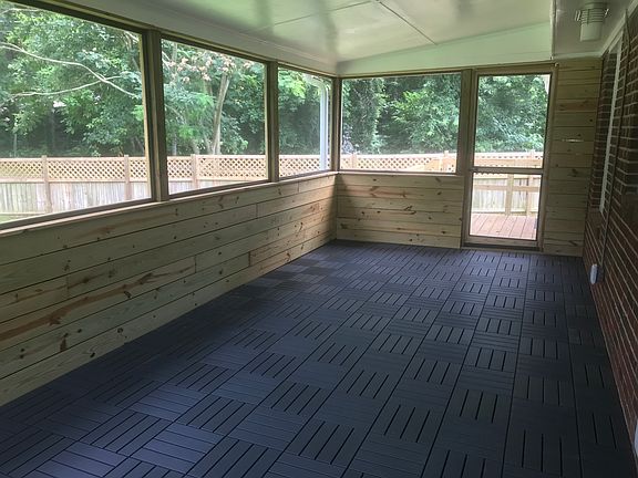 Screened in Porch