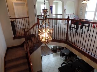 2231 Luckenbach Ln, Irving, TX 75063