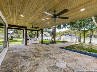 264 Lake Ridge Dr, Seguin, TX 78155