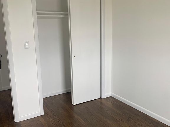 5th image of 228 Jessamine Ave