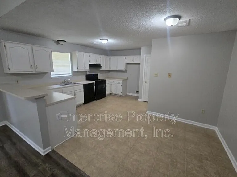 4444 Longtree Cv — Photo 7