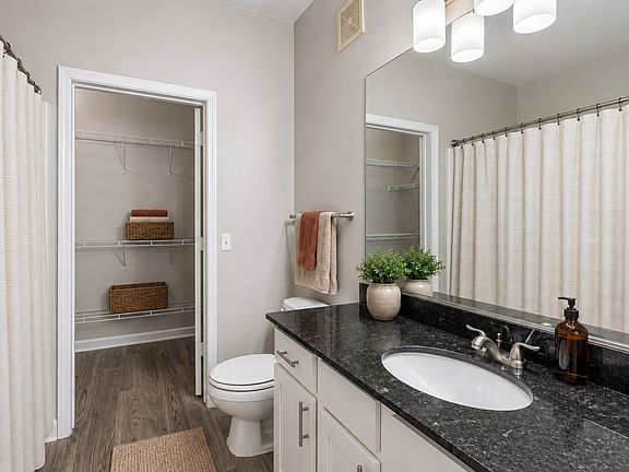 5th image of 4240 N Fern Creek Pl #4-108