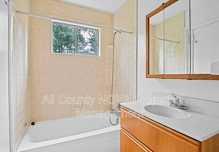 8108 Timber Valley Ct — Photo 33
