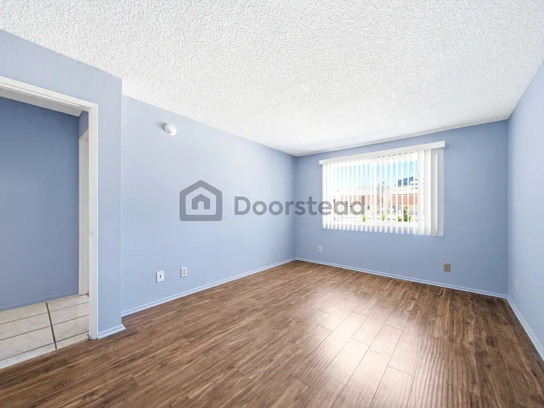 1826 S Bundy Dr #4 — Photo 20