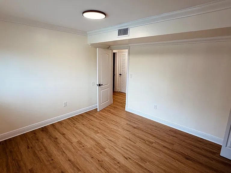 8490 Grand Canal Dr — Photo 19