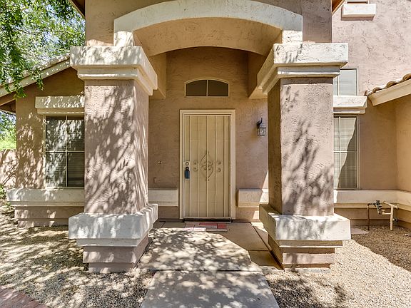 4th image of 1072 W Oriole Way