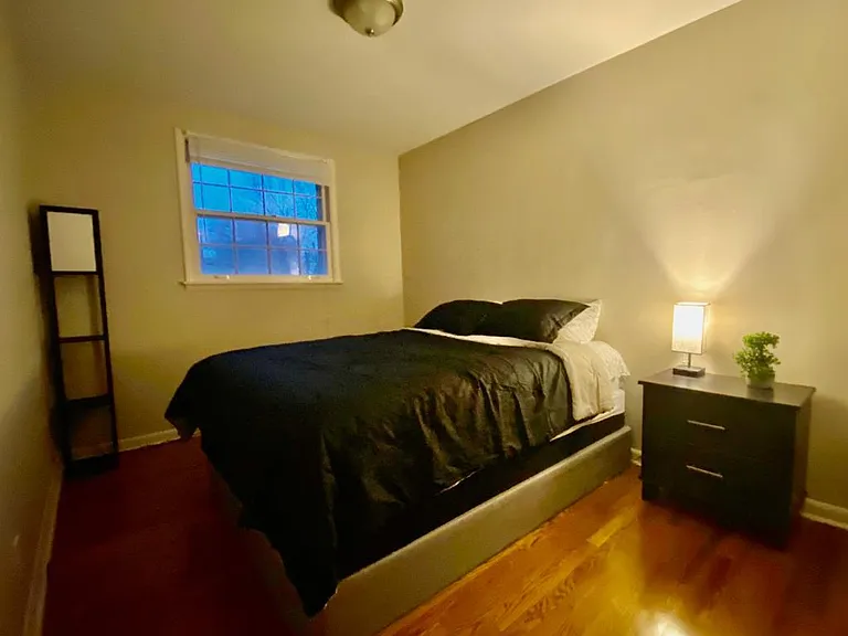 322 Arrington St — Photo 5